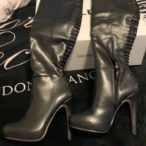 Brand new Graziella knee boots from Aldo size 37